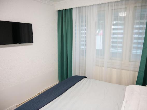 Escape Aparthotel Сучеава Екстериор снимка