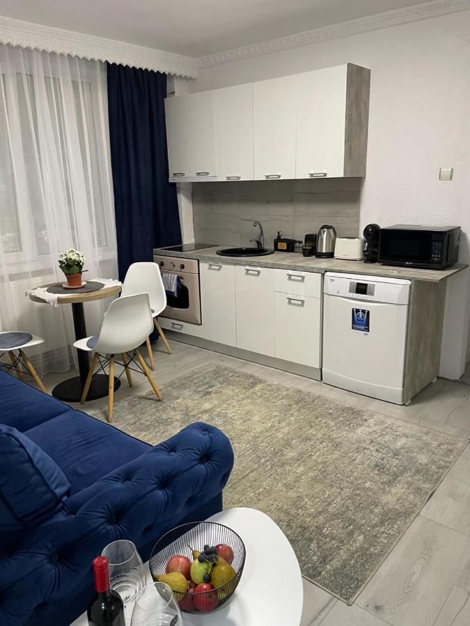 Escape Aparthotel Сучеава Екстериор снимка
